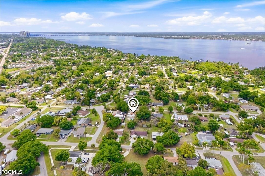 363 New York Drive, Fort Myers, FL 33905 photo 3