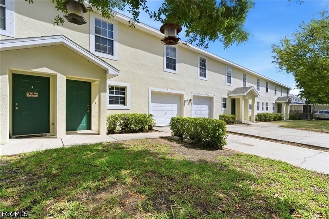 5257 Leeds Road, Fort Myers, FL 33907 photo 2
