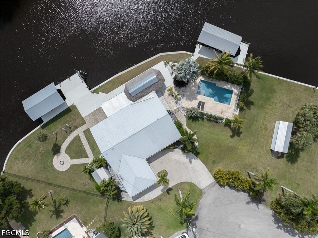 416 Seaworthy Road, North Fort Myers, FL 33903 photo 2