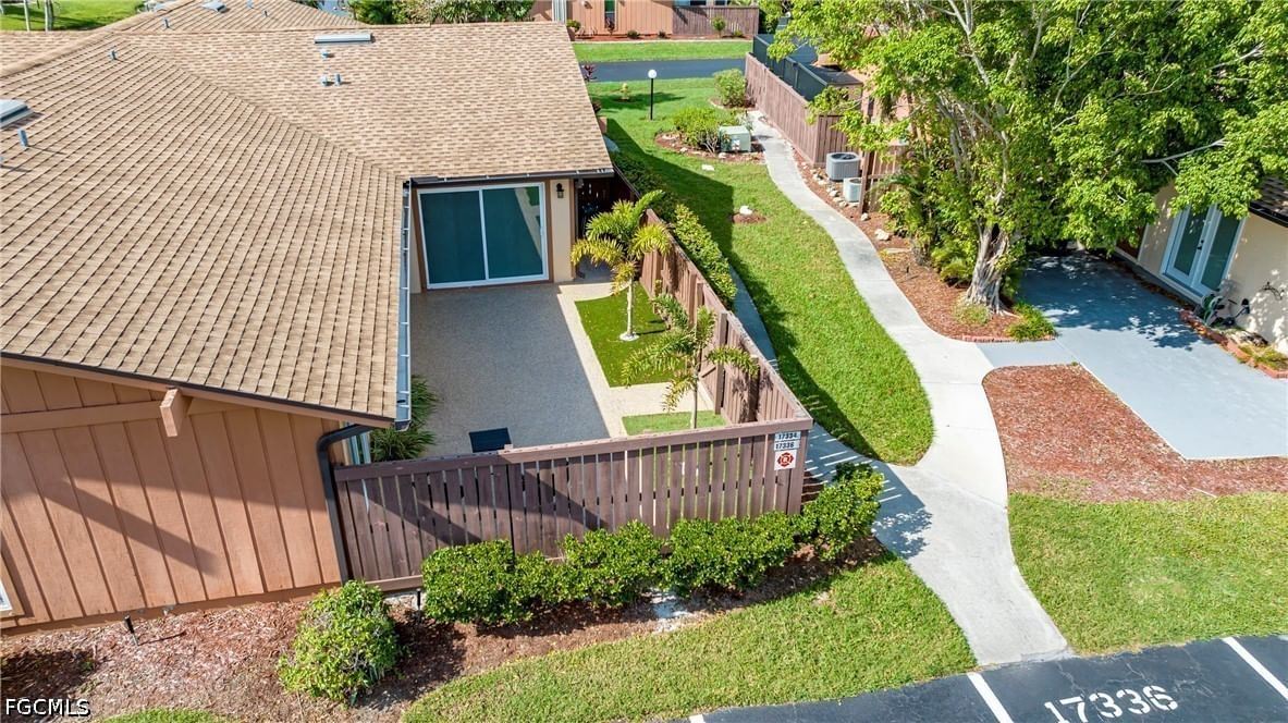 17334 Birchwood Lane, Fort Myers, FL 33908 photo 3