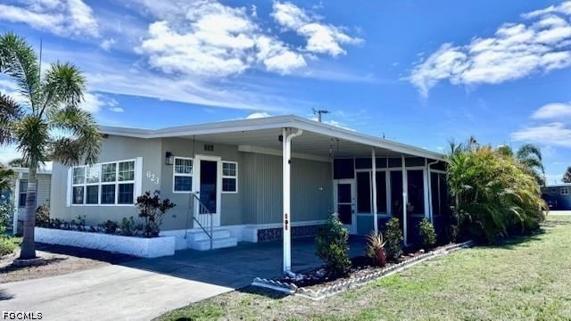 5512 Salem Lane, North Fort Myers, FL 33917 photo 3