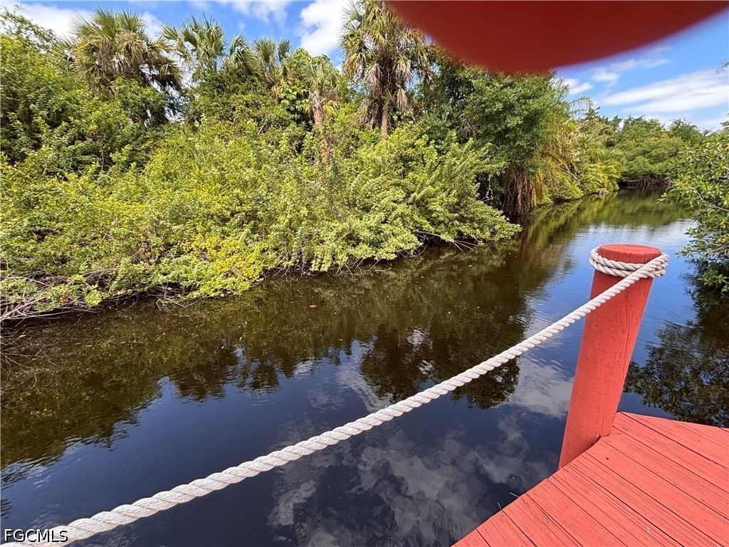 1933 FLAMINGO Drive, North Fort Myers, FL 33991 photo 2