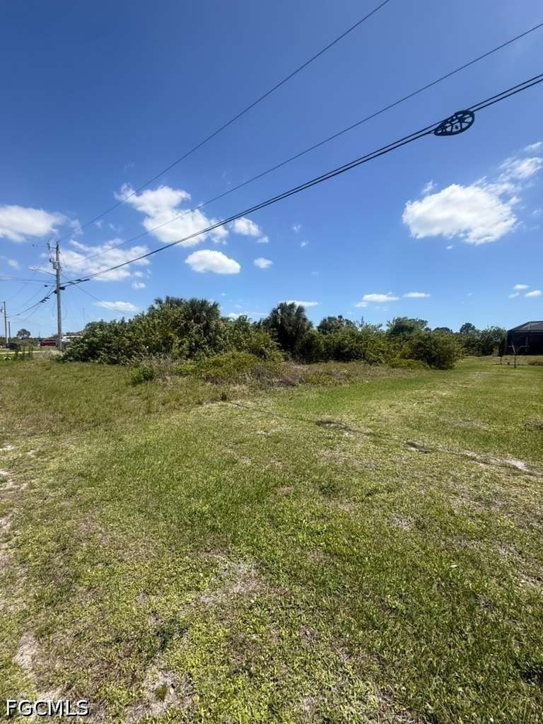 854 Jaguar Boulevard, Lehigh Acres, FL 33974 photo 4