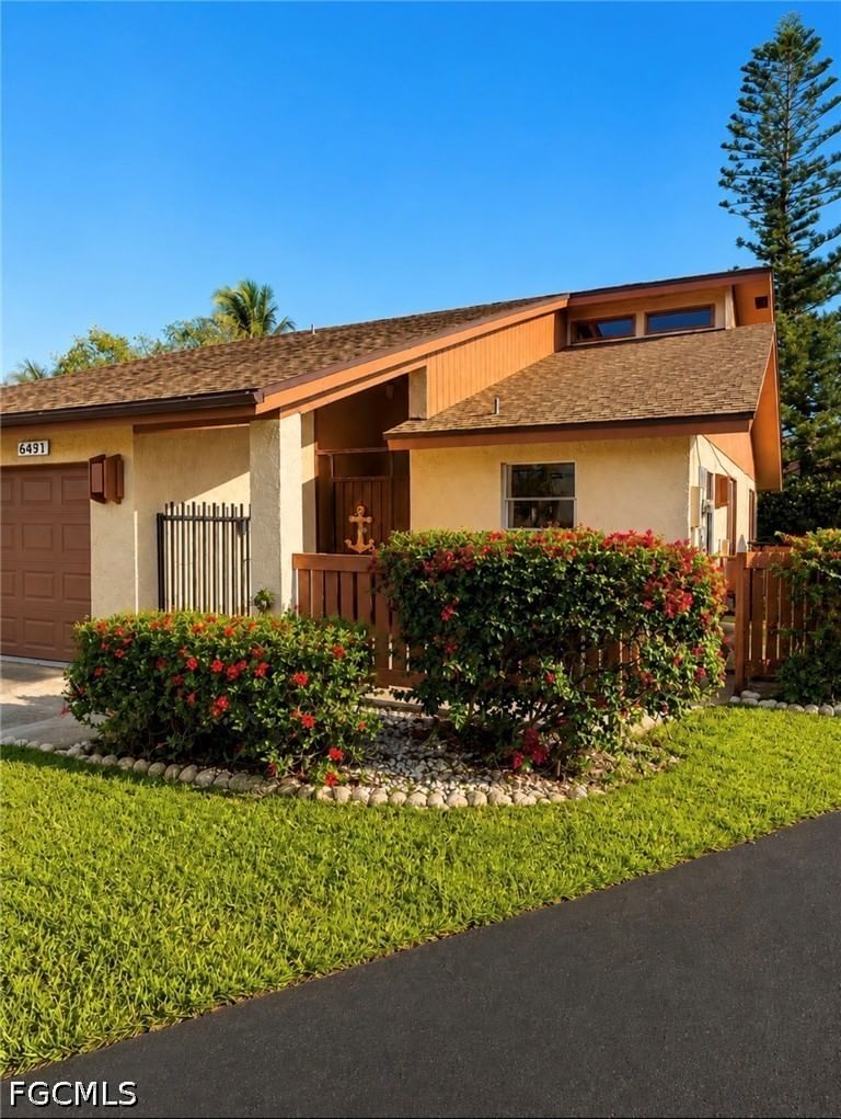 6491 Royal Woods Drive, Fort Myers, FL 33908 photo 2