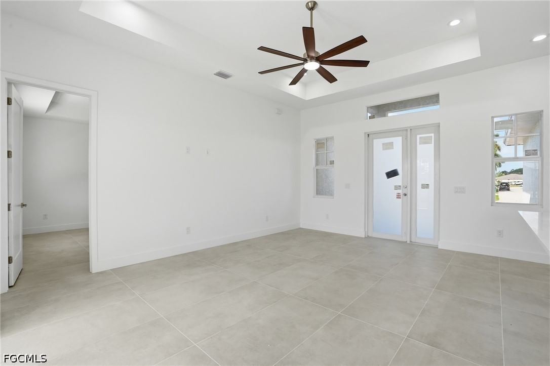 3425 NE 14th Place, Cape Coral, FL 33909 photo 5