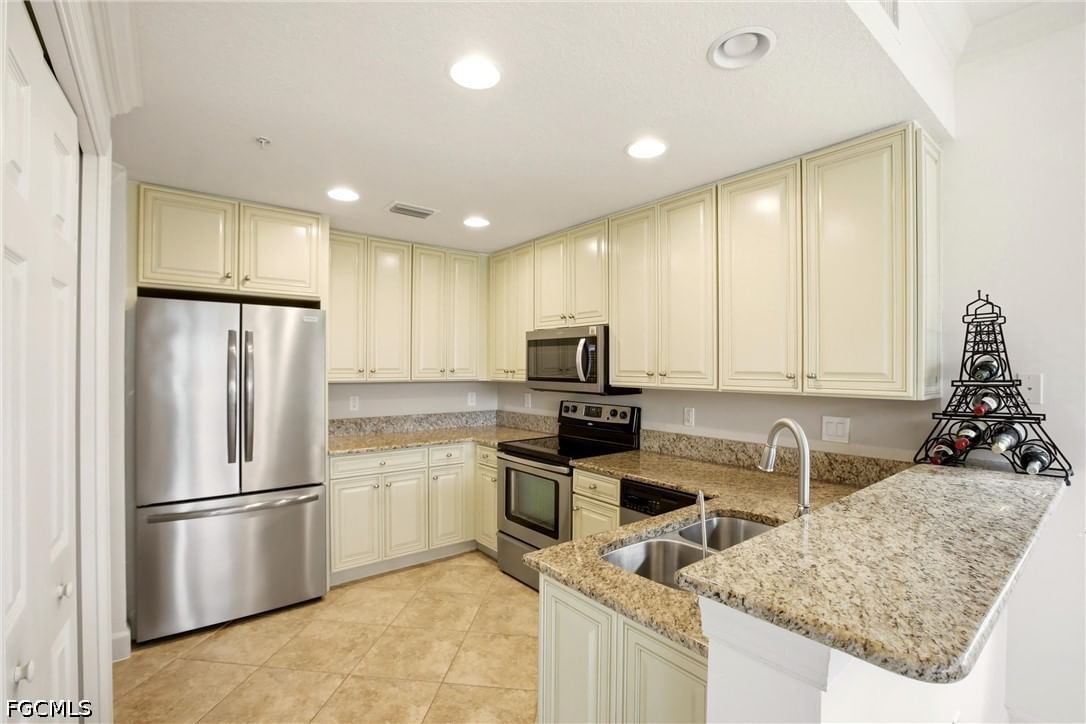 13010 Pebblebrook Point Circle #101, Fort Myers, FL 33905 photo 5