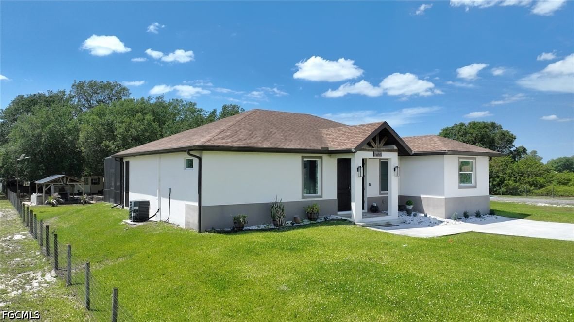 7655 17th Place, Labelle, FL 33935 photo 3