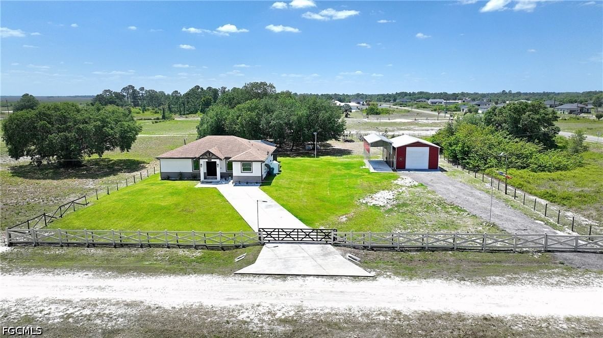 7655 17th Place, Labelle, FL 33935 photo 4
