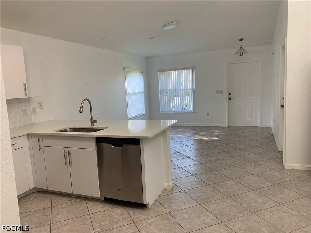 1242 SE 24th Avenue, Cape Coral, FL 33990 photo 5