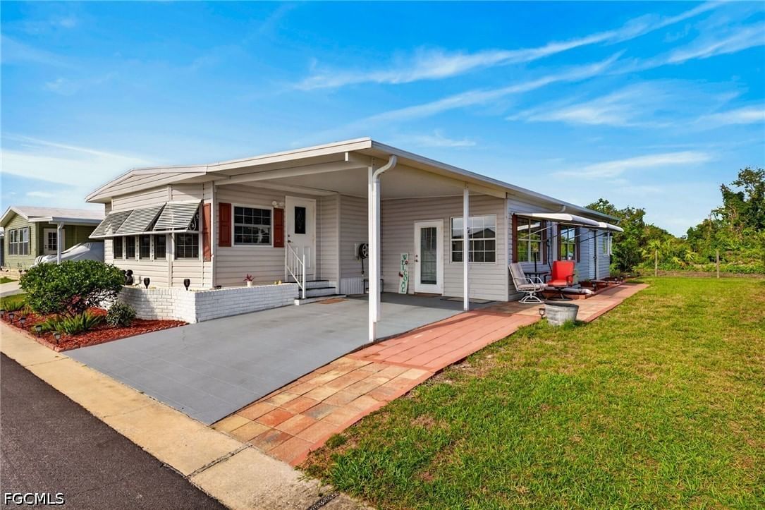 30 Aloe Street, Alva, FL 33920 photo 2