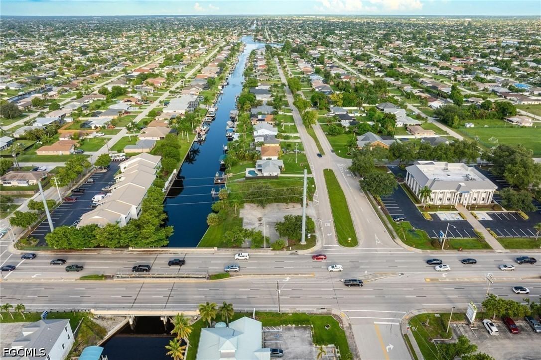 1532 Shelby Parkway, Cape Coral, FL 33904 photo 4