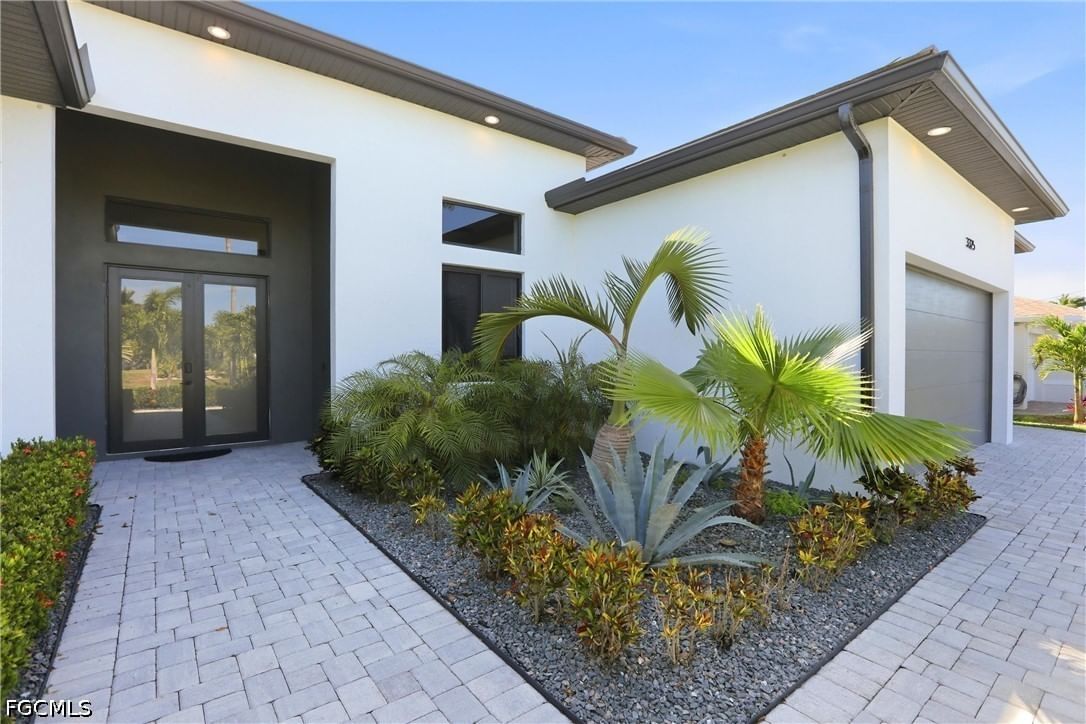 3325 SW 8th Court, Cape Coral, FL 33914 photo 5