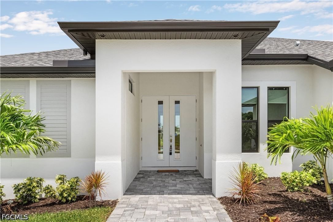 337 SW 31st Avenue, Cape Coral, FL 33991 photo 3