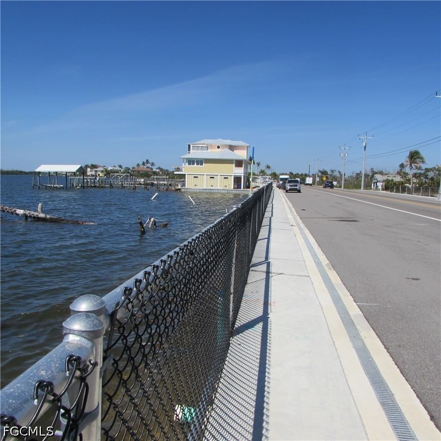 4331 Pine Island Road NW, Matlacha, FL 33993