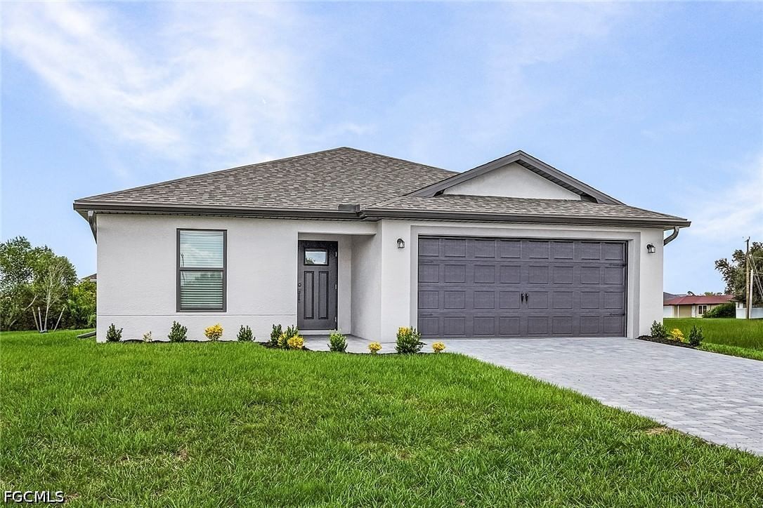 811 Rue Labeau Circle, Fort Myers, FL 33913 photo 2