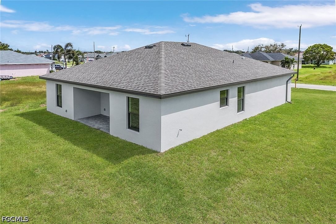 811 Rue Labeau Circle, Fort Myers, FL 33913 photo 3