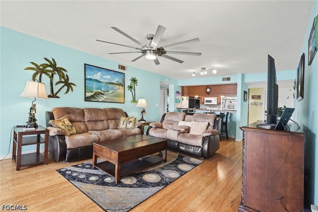 4703 SE 17th Place #205, Cape Coral, FL 33904 photo 2