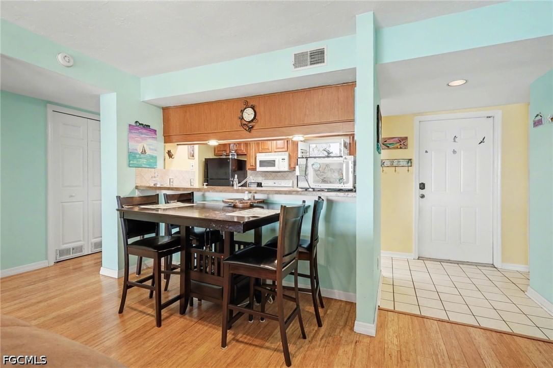 4703 SE 17th Place #205, Cape Coral, FL 33904 photo 4