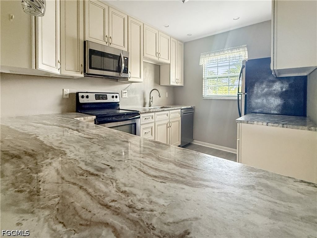 1398 Myerlee Country Club Boulevard, Fort Myers, FL 33919 photo 2