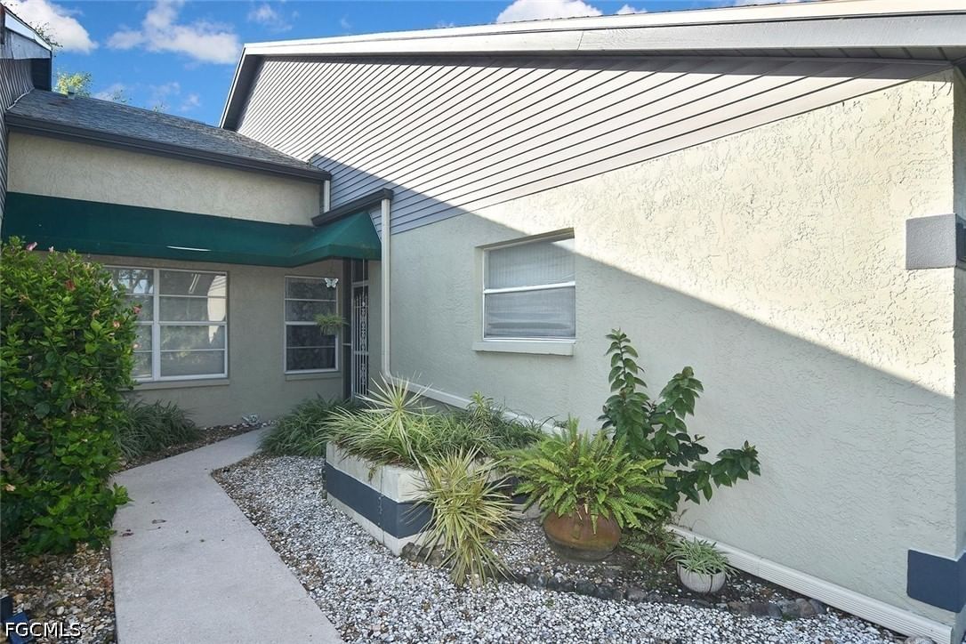 201 McGregor Park Circle #201, Fort Myers, FL 33908 photo 3