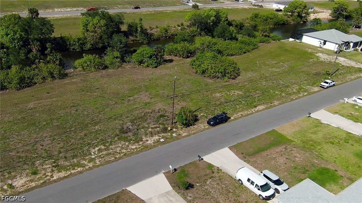 1105 NE 15th Terrace, Cape Coral, FL 33909 photo 3