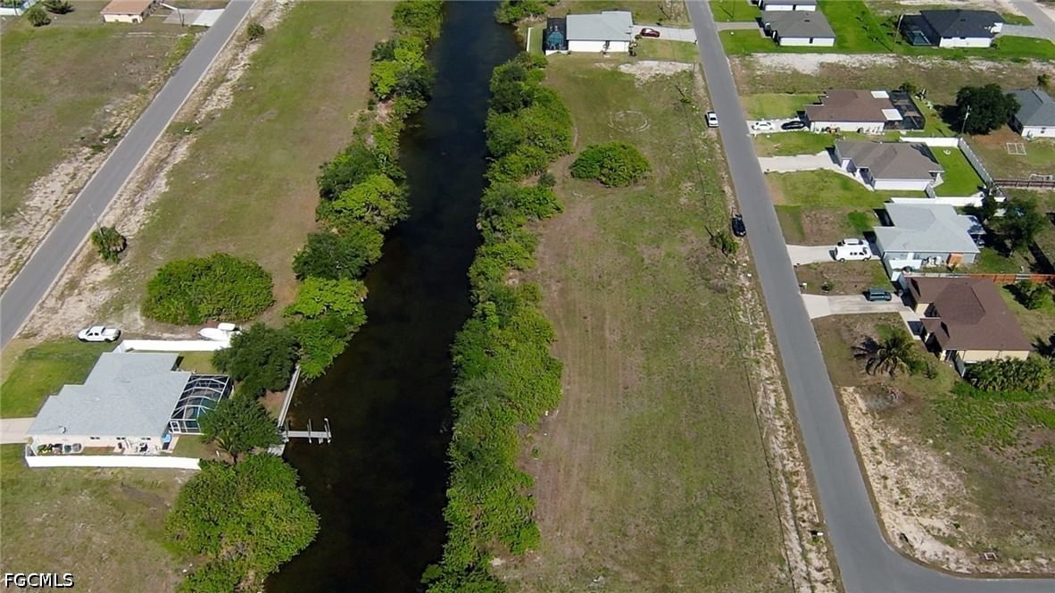 1105 NE 15th Terrace, Cape Coral, FL 33909 photo 4