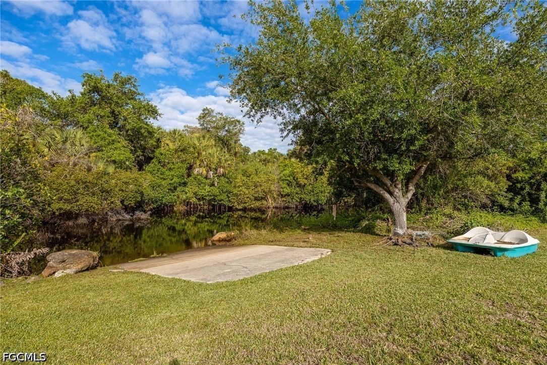 17041 E Lake Drive, North Fort Myers, FL 33917 photo 3