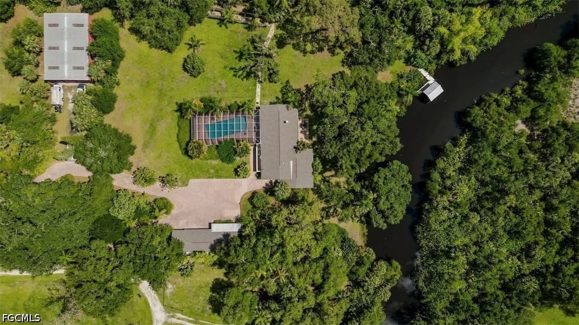 18220 Elmwood Drive, Alva, FL 33920