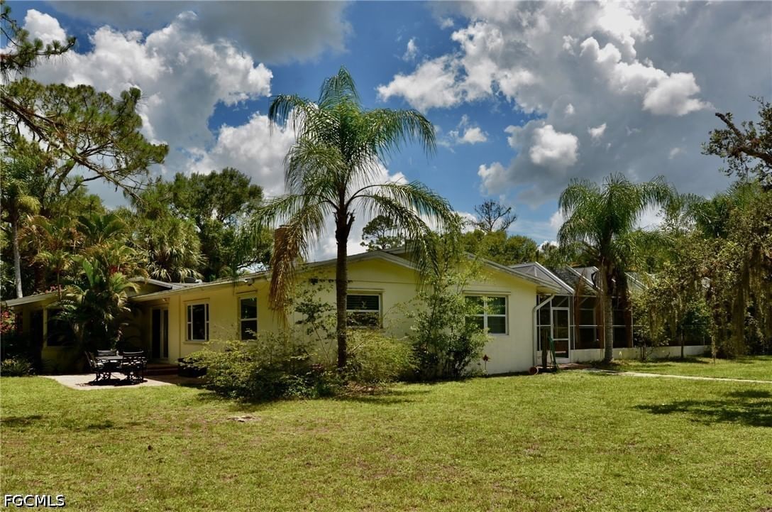 18220 Elmwood Drive, Alva, FL 33920 photo 4