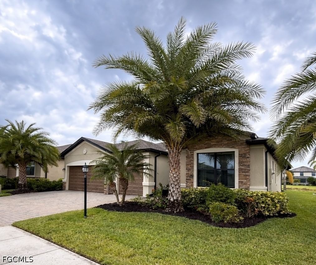 14528 Palamos Circle, Fort Myers, FL 33905 photo 2