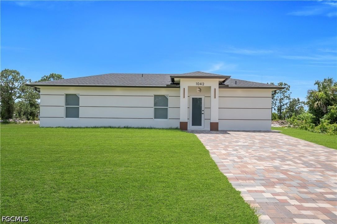 1042 Darlington Street, Lehigh Acres, FL 33974 photo 2