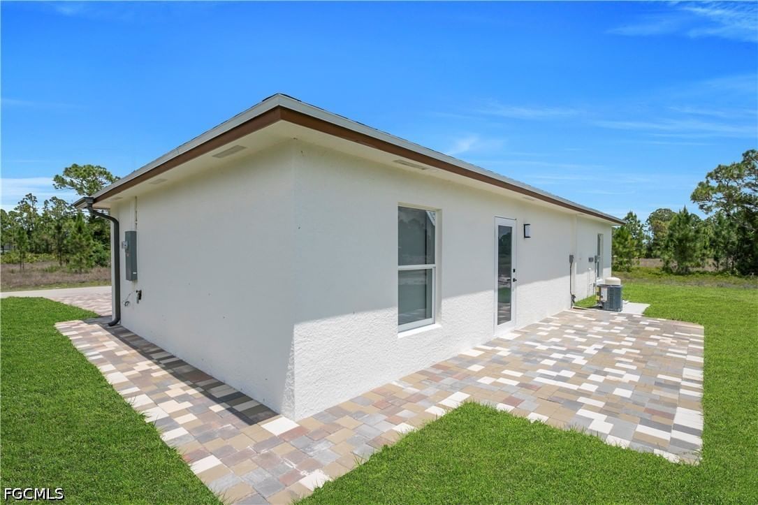 1042 Darlington Street, Lehigh Acres, FL 33974 photo 3