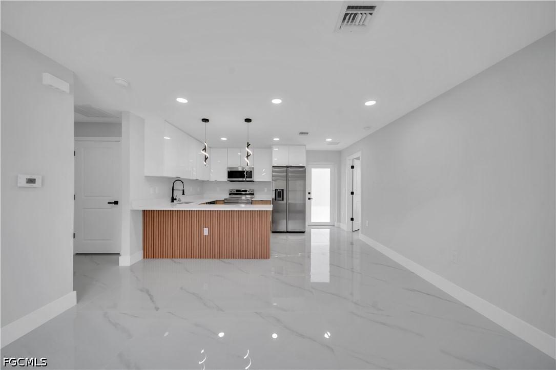 1042 Darlington Street, Lehigh Acres, FL 33974 photo 4
