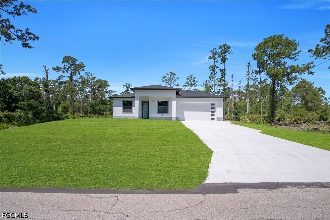 1009 Moore Avenue, Lehigh Acres, FL 33972 photo 2
