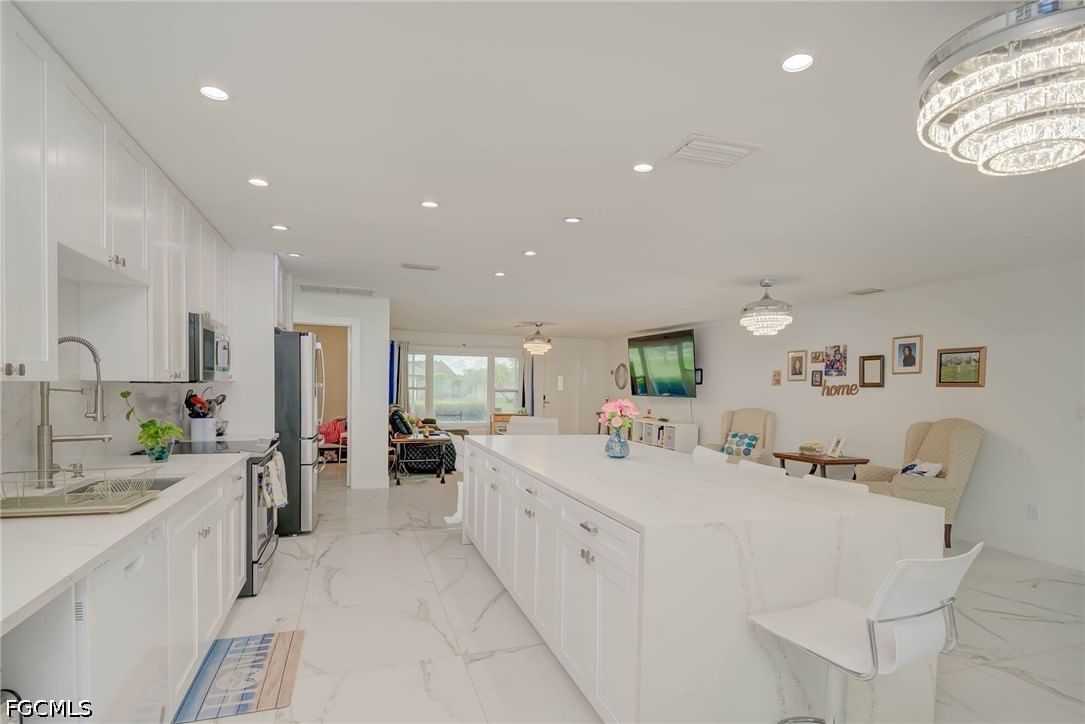 14539 Riverside Drive, Fort Myers, FL 33905 photo 5