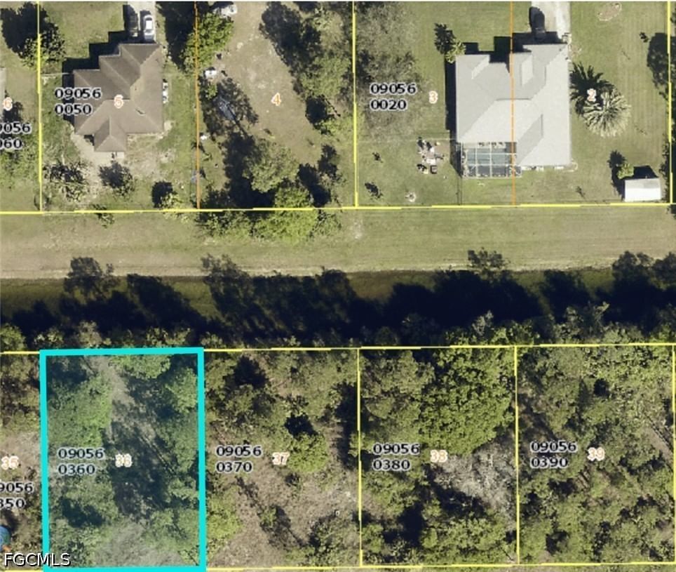 1039 Binkley Street E, Lehigh Acres, FL 33974 photo 2