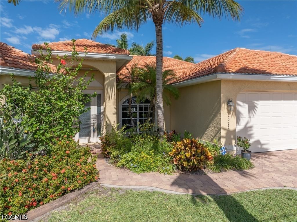 4228 SW 23rd Place, Cape Coral, FL 33914 photo 2