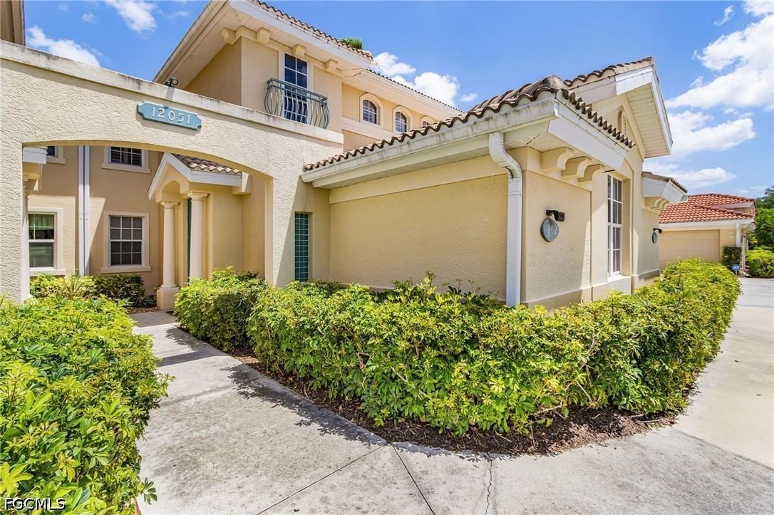 12051 Brassie Circle #D202, Fort Myers, FL 33913 photo 2