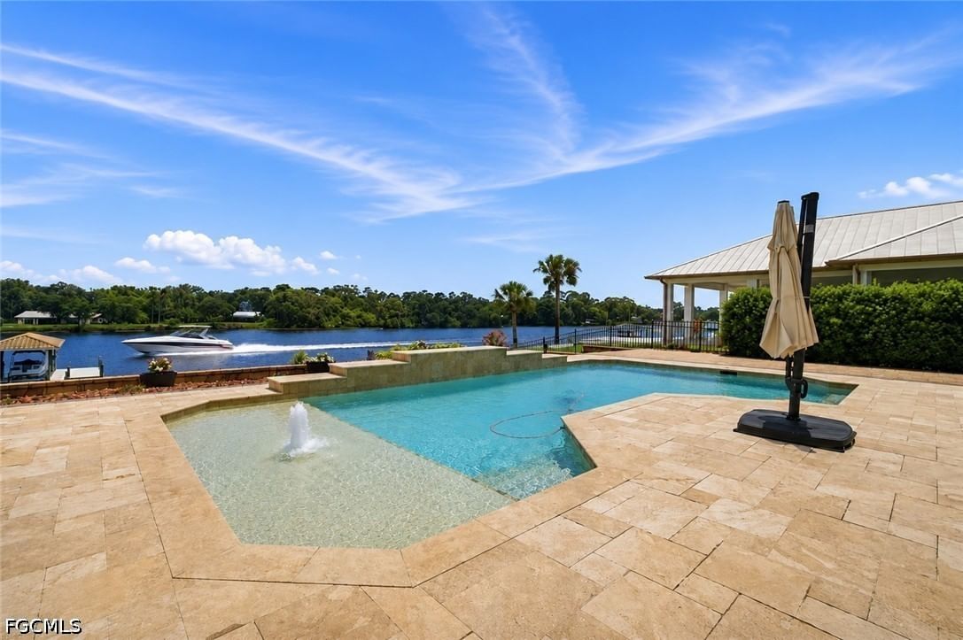 2504 Caloosa Shores Drive, Labelle, FL 33935 photo 5