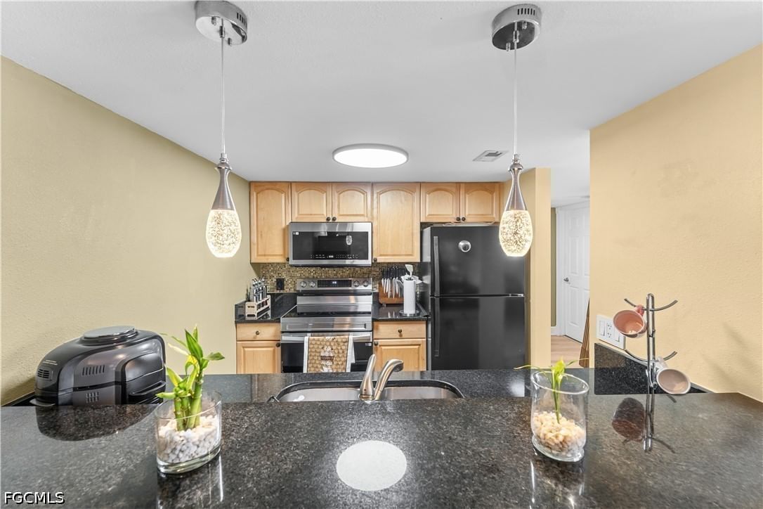 2885 Palm Beach Boulevard #Building A 507, Fort Myers, FL 33916 photo 5