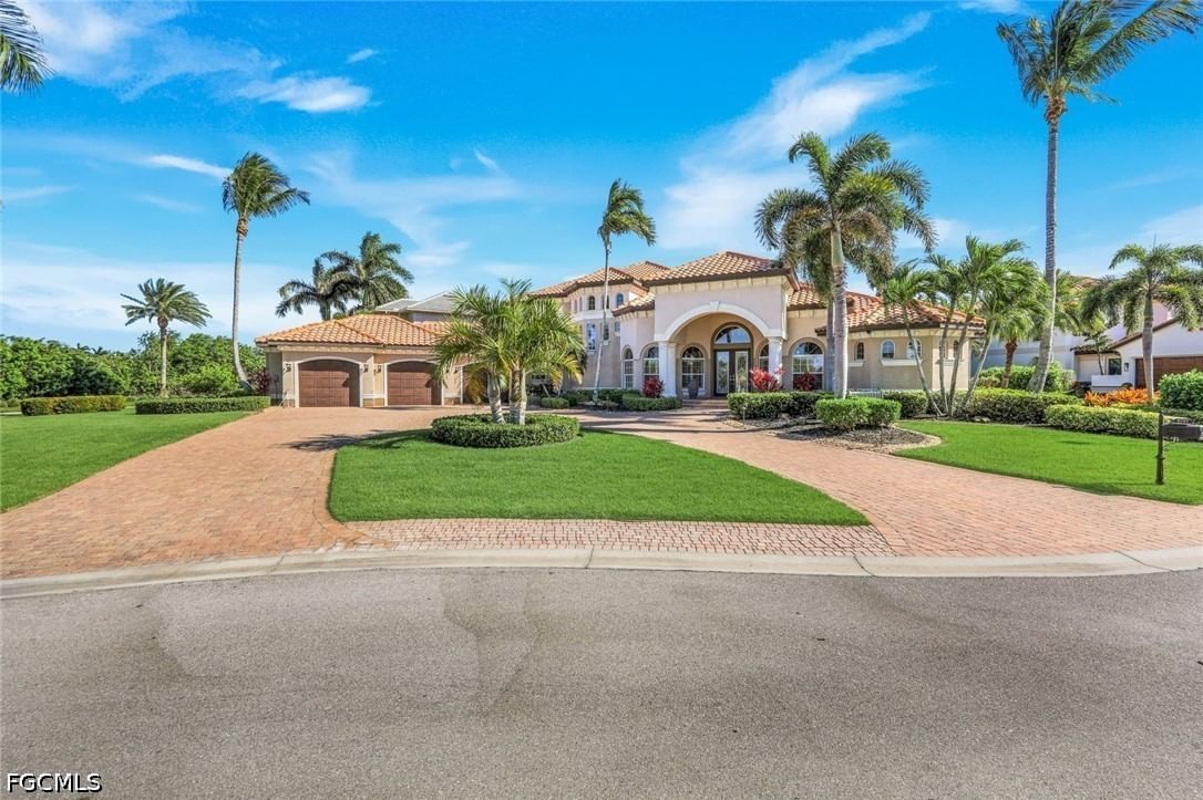 5727 Yardarm Court, Cape Coral, FL 33914 photo 4