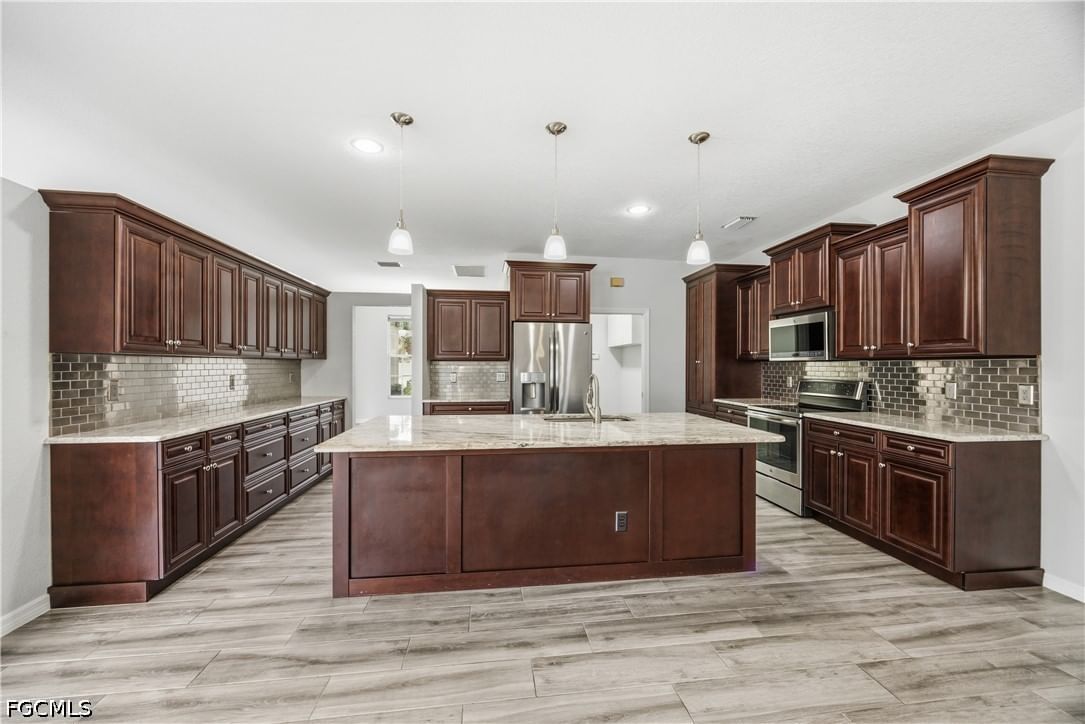 12781 Meadow Pine Lane, Fort Myers, FL 33913 photo 4