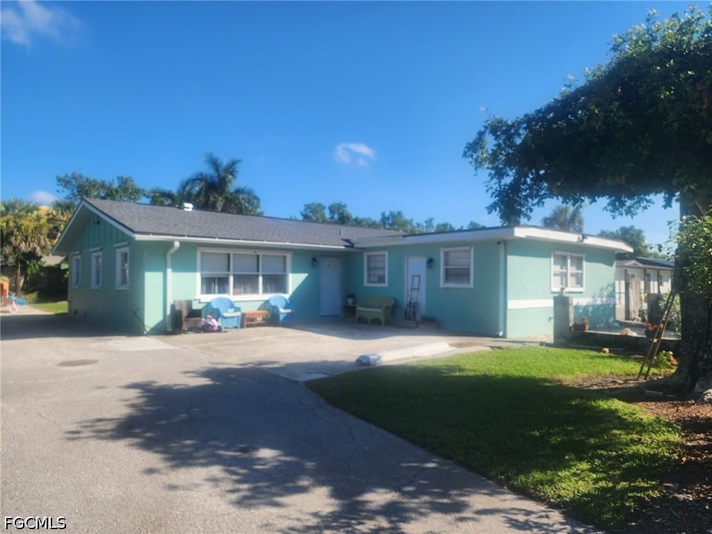 4707 Duera Mae Drive, Fort Myers, FL 33908 photo 2