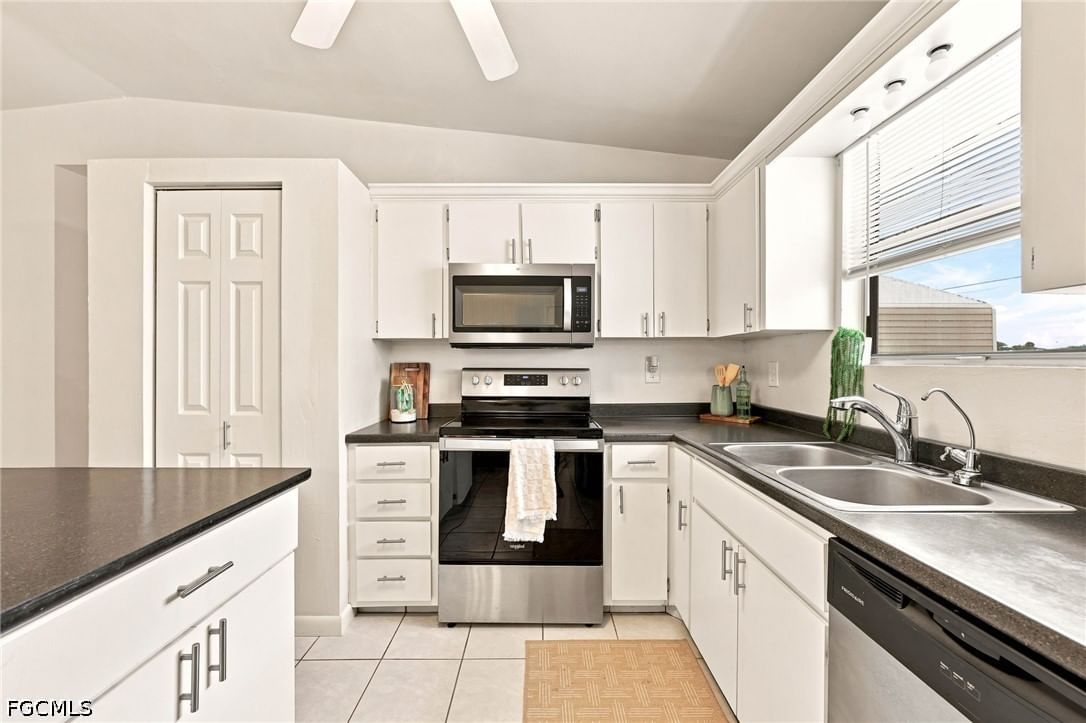2111 NE 25th Street, Cape Coral, FL 33909 photo 4
