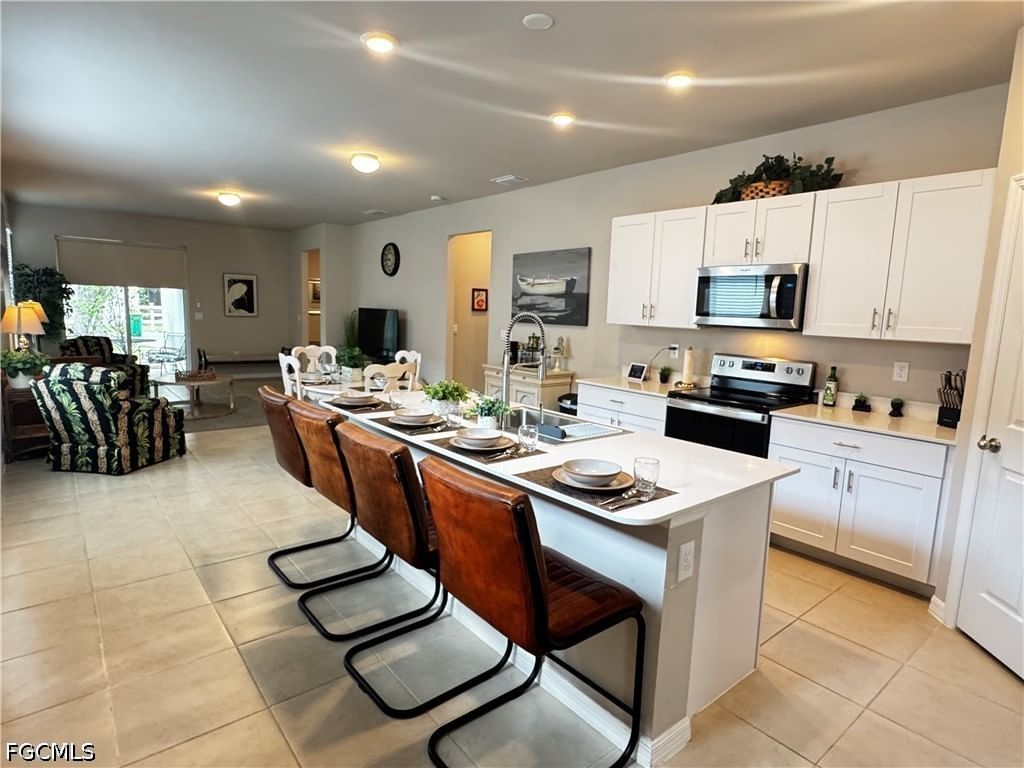 882 Friendship Circle, Labelle, FL 33935 photo 2