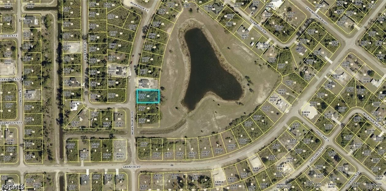 385 McArthur Boulevard, Lehigh Acres, FL 33974 photo 2