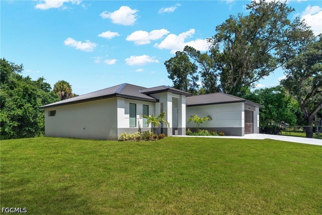 490 Christopher Court, Labelle, FL 33935 photo 4