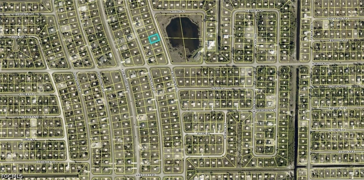 954 Capetown Avenue, Lehigh Acres, FL 33974 photo 3