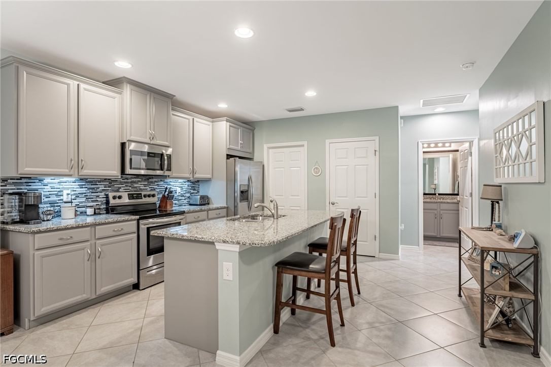 4334 Dutchess Park Road, Fort Myers, FL 33916 photo 4