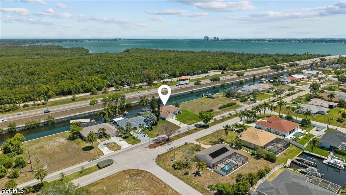 2429 Everest Parkway, Cape Coral, FL 33904 photo 2